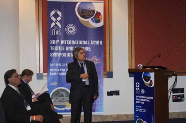 Photos of the symposium presentations (IITAS2014)